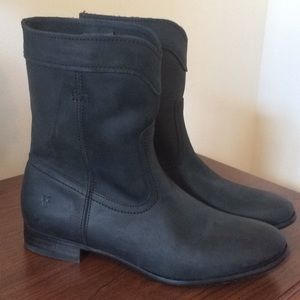 Frye Cara Roper short black leather flat boots